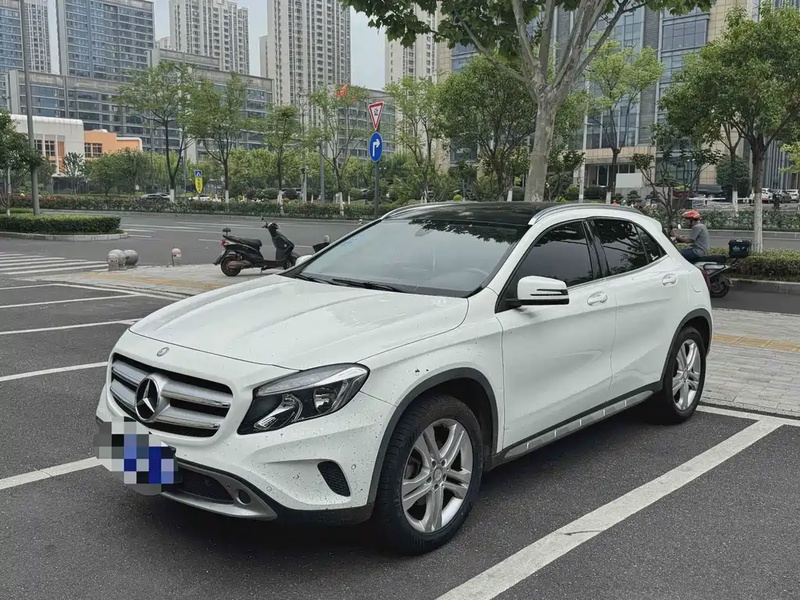 Mercedes-Benz GLA-Class