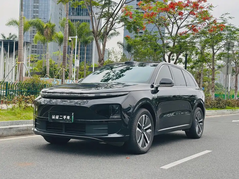Li Auto L6