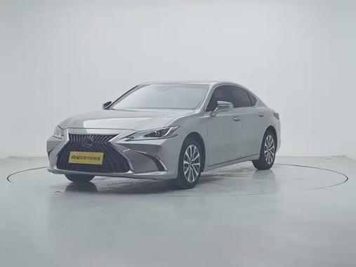 Lexus ES 2023
