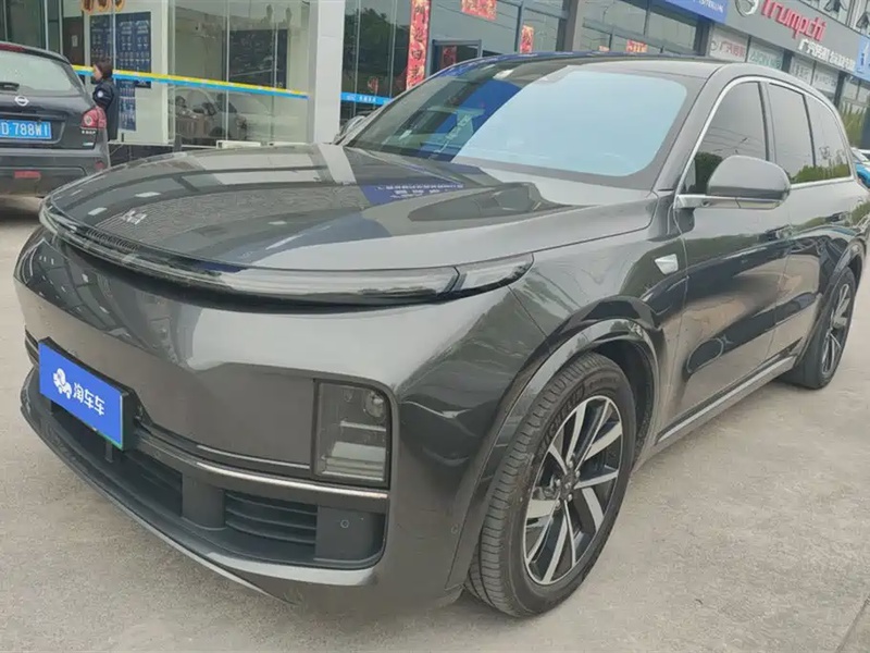 Li Auto L8