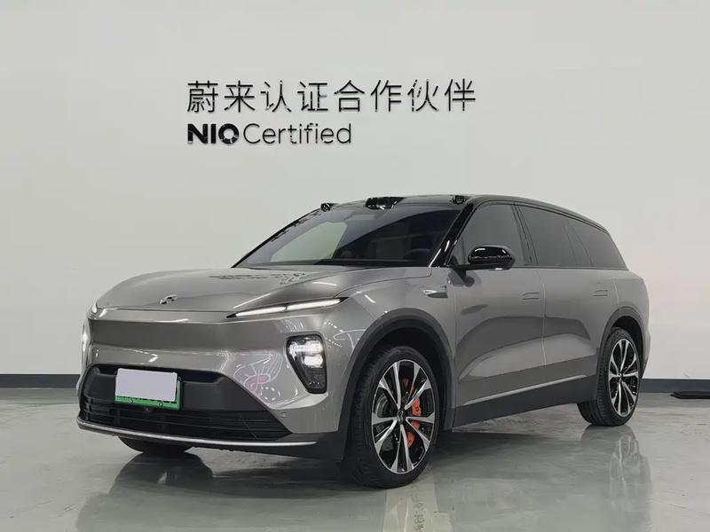 NIO ES8