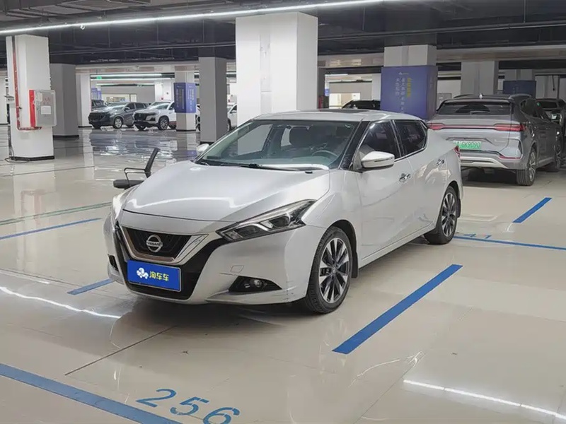 Nissan Bluebird