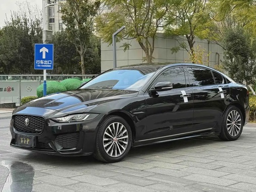 Jaguar XE 2022