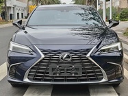 Lexus ES 2025