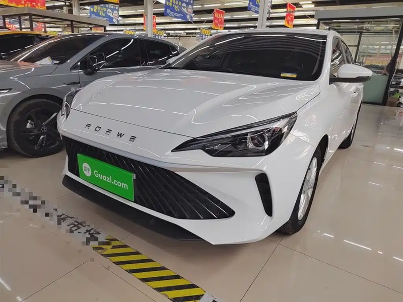 Roewe i5