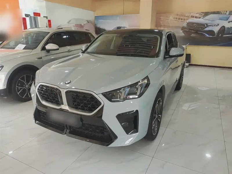 BMW X2