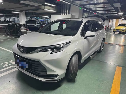 Toyota Sienna 2023