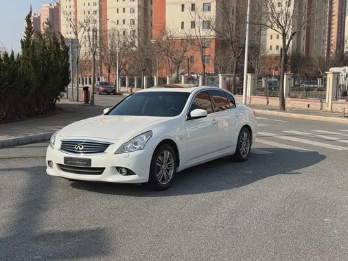 Infiniti G 2011