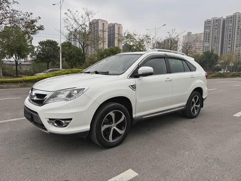 BYD S7
