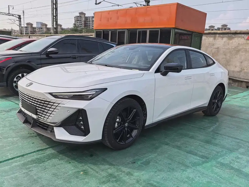 Changan UNI-V