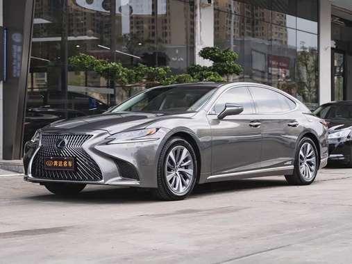 Lexus LS 2020
