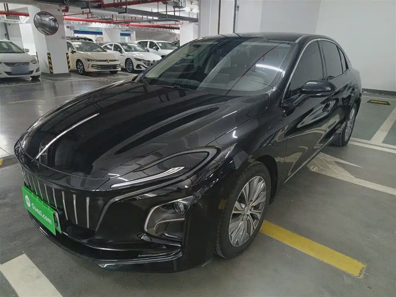 Hongqi E-QM5