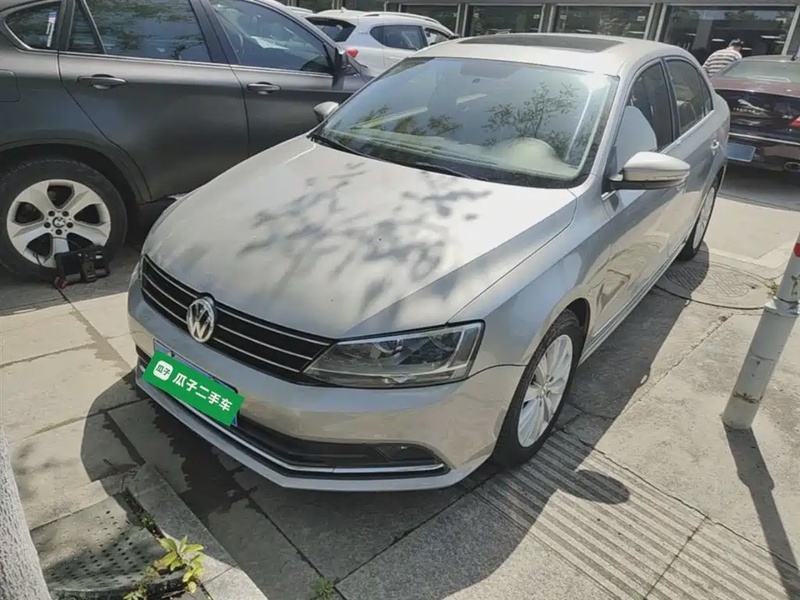 Volkswagen Sagitar