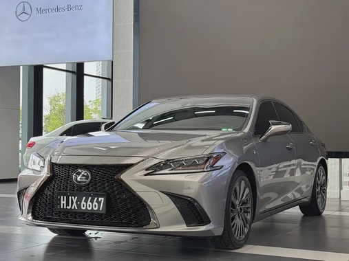 Lexus ES 2020