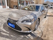 Lexus ES 2019