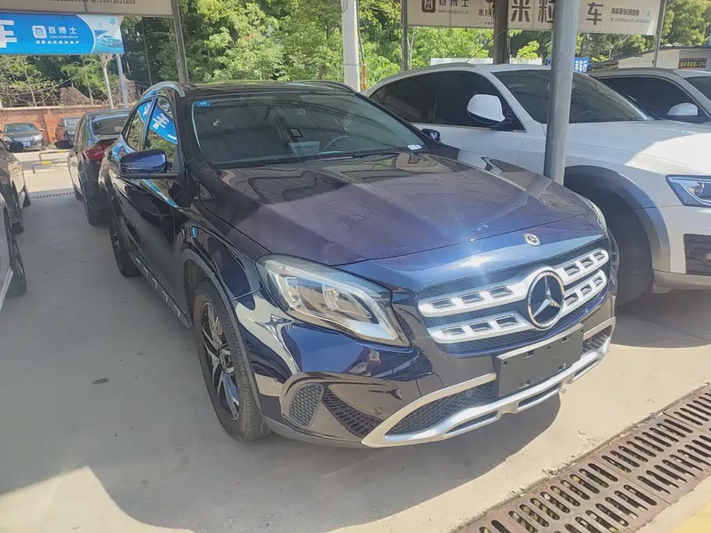 Mercedes-Benz GLA-Class