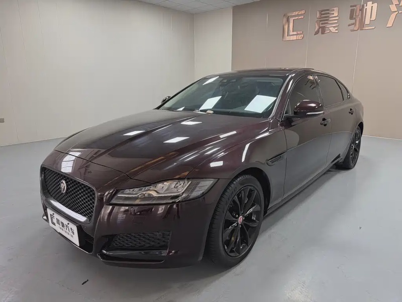 Jaguar XF