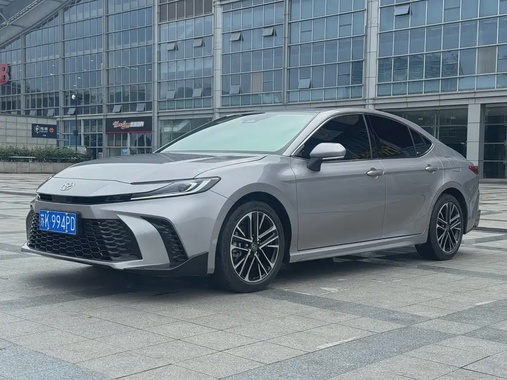 Toyota Camry 2025