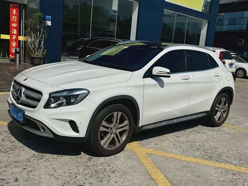 Mercedes-Benz GLA-Class