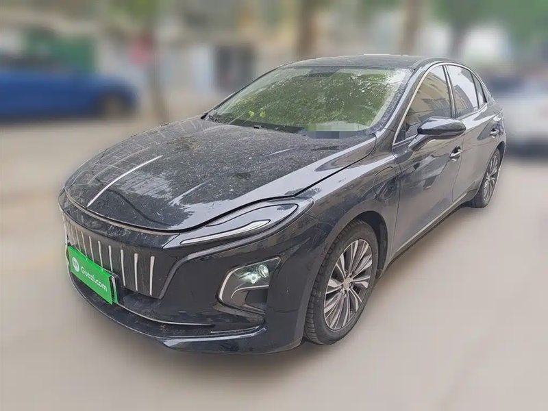 Hongqi E-QM5