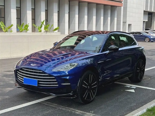 Aston Martin DBX 2024