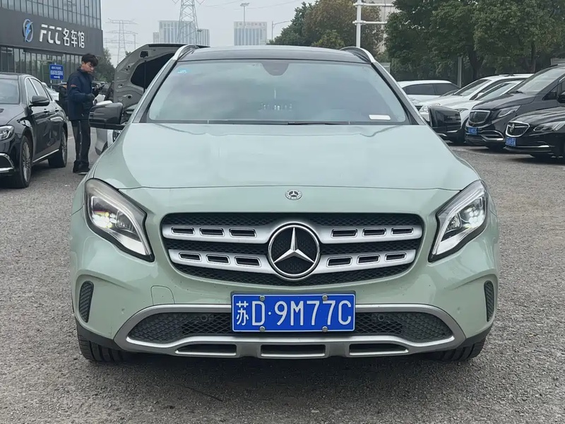 Mercedes-Benz GLA-Class
