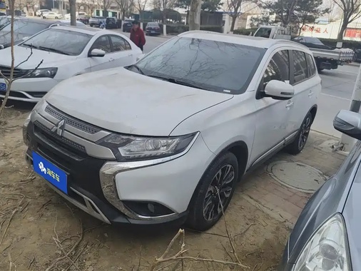 Mitsubishi Outlander 2020