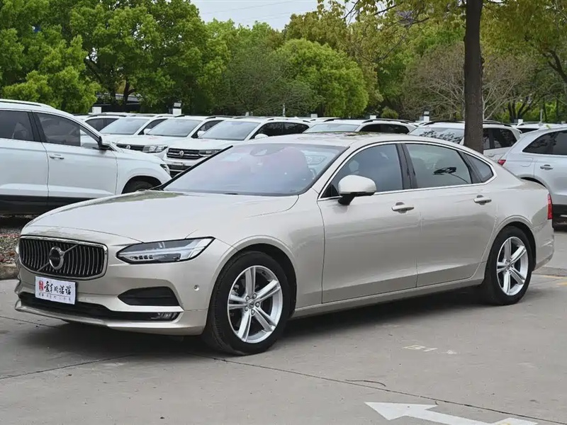 Volvo S90