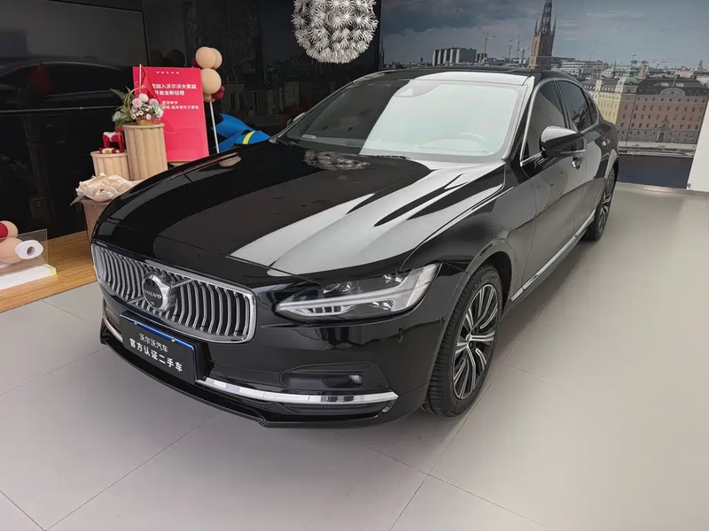 Volvo S90