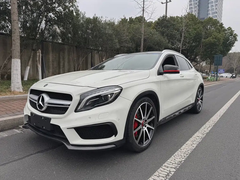 Mercedes-Benz GLA-Class