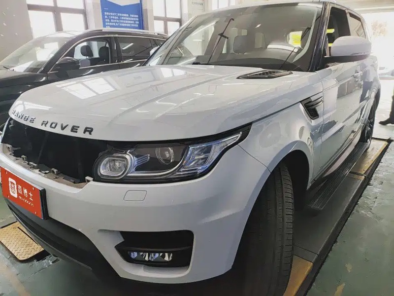 Land Rover Sport