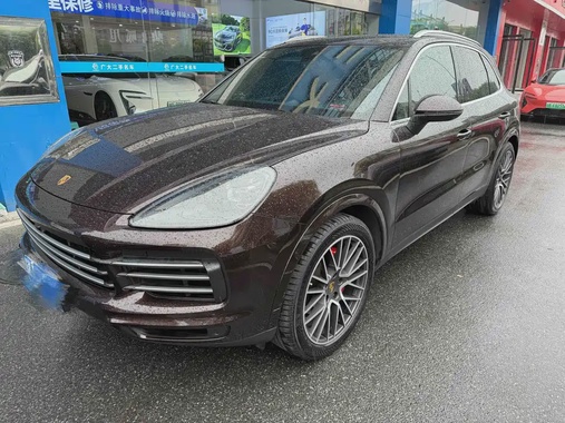 Porsche Cayenne 2021