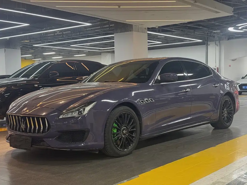 Maserati Quattroporte