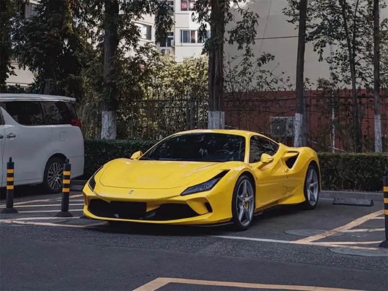 Ferrari F8