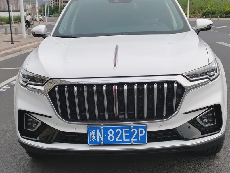 Hongqi HS5
