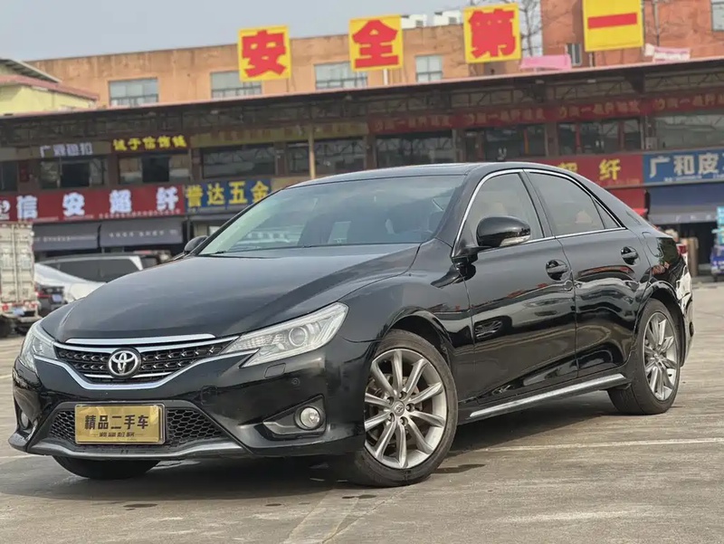 Toyota Reiz