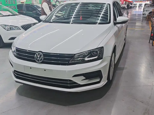 Volkswagen Sagitar 2018
