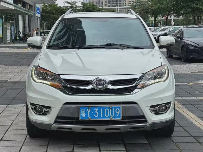 BYD S7