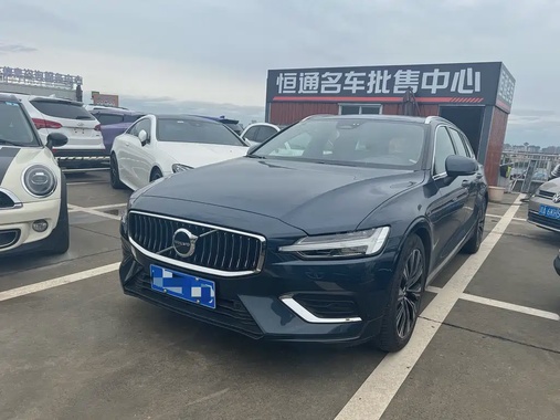 Volvo V60 2023
