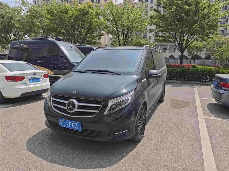 Mercedes-Benz V-Class