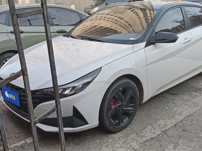 Hyundai Elantra