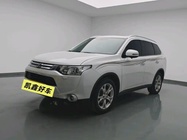 Mitsubishi Outlander 2015
