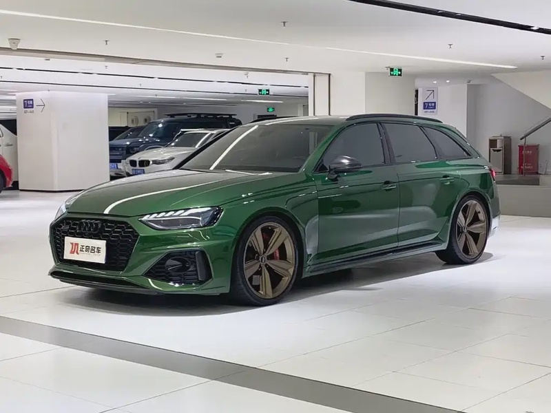 Audi RS4