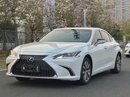 Lexus ES 2020