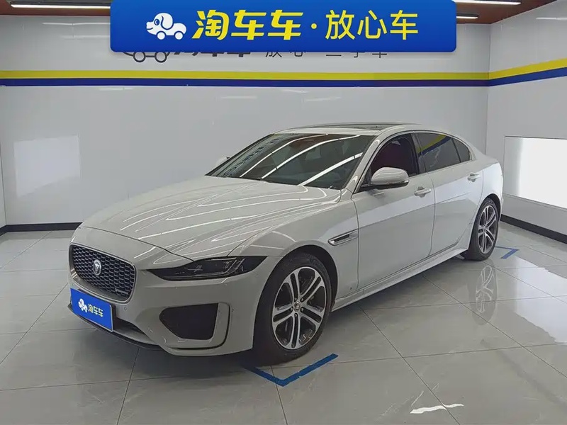 Jaguar XE