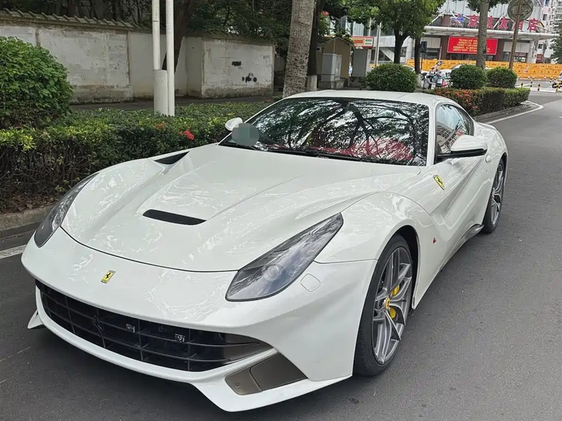 Ferrari F12