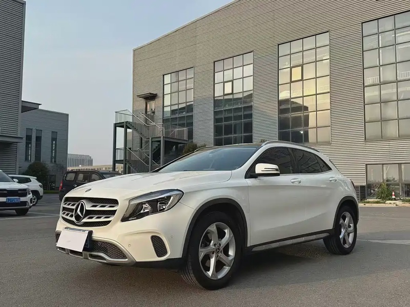 Mercedes-Benz GLA-Class