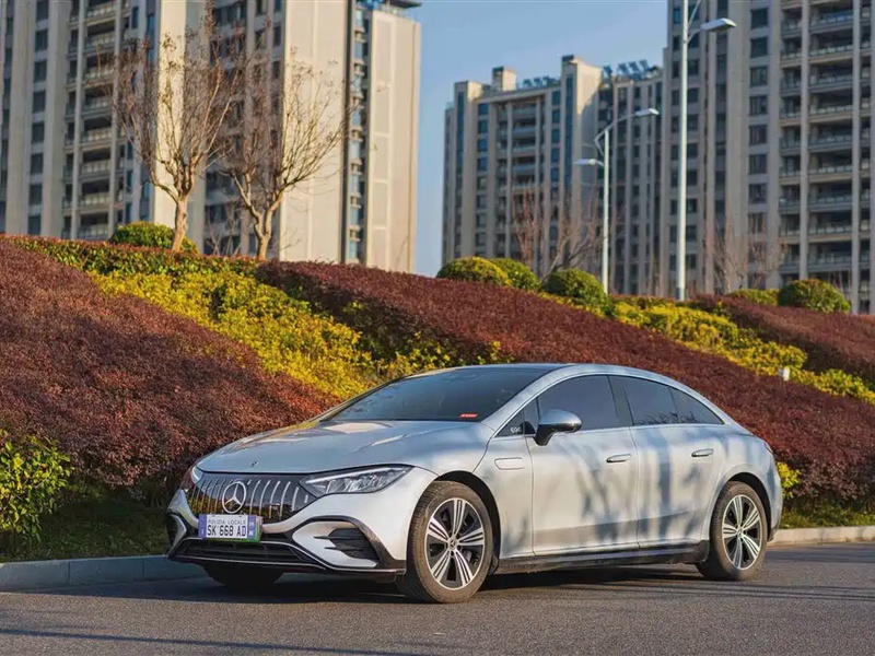 Mercedes-Benz EQE