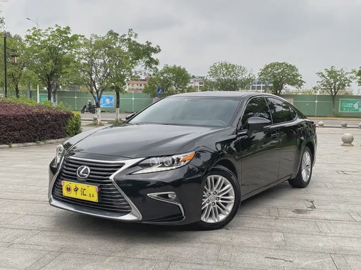 Lexus ES 2017