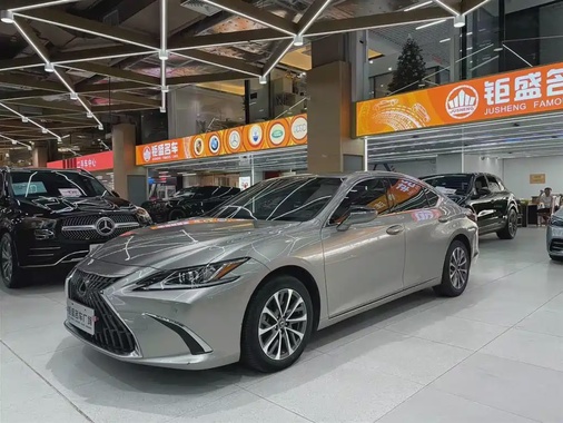 Lexus ES 2023